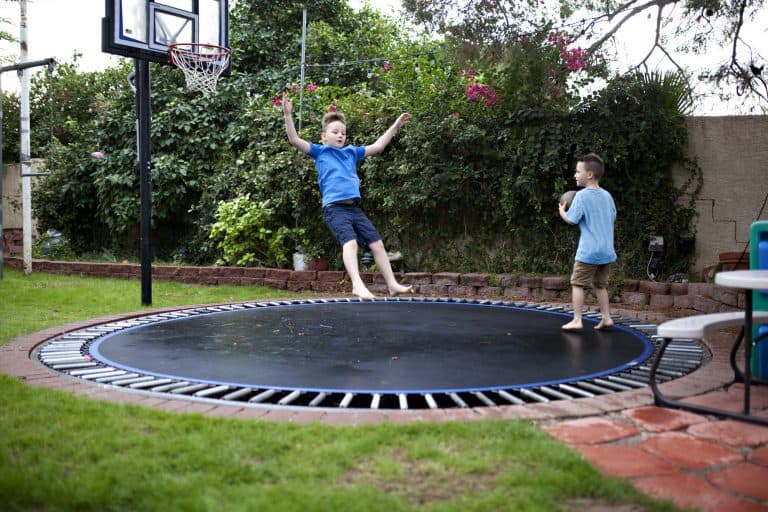 Bodentrampoline