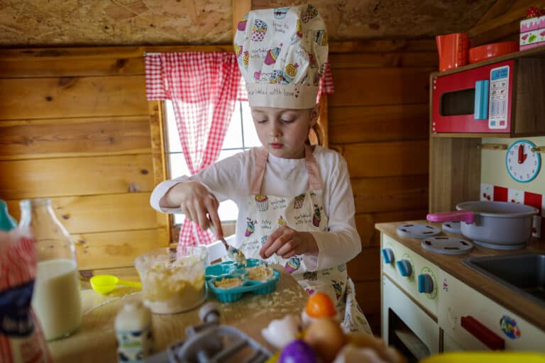 Spielküchen aus Holz